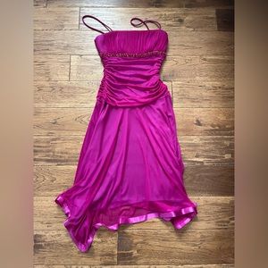 Beautiful City Studio party dress. Size M. Excellent condition. Worn once